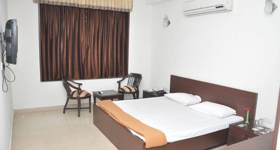 Hotel Milan Plaza, Faridabad 3